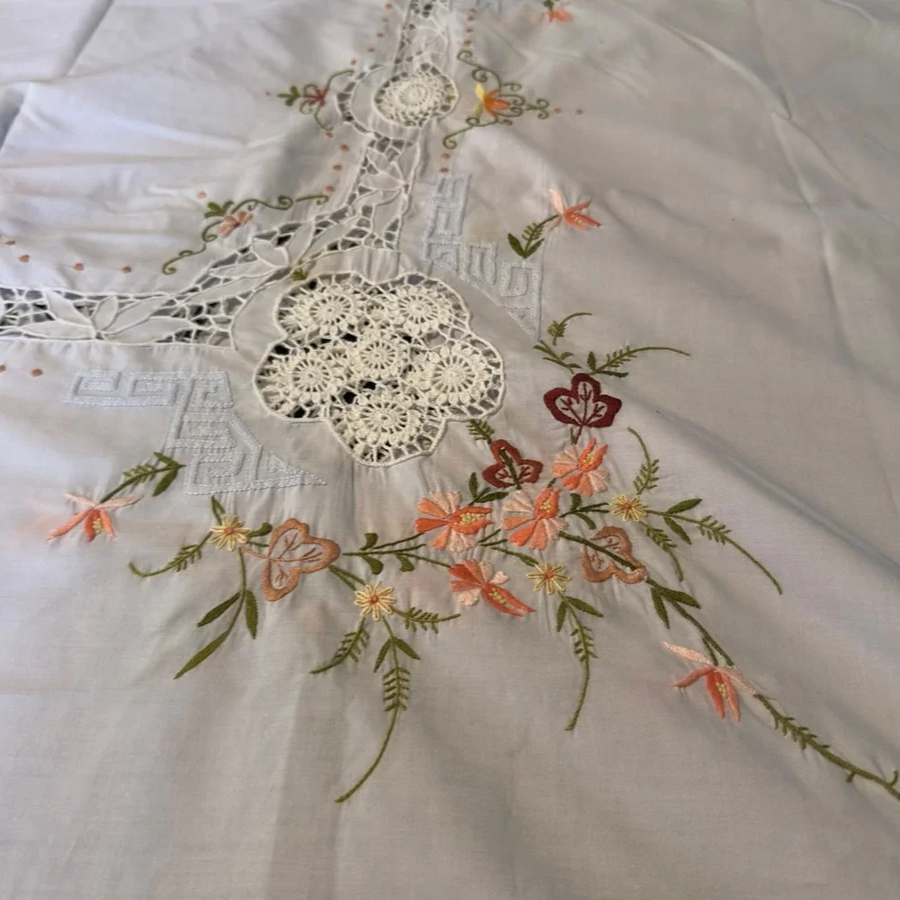 Vintage Tablecloth Floral Hand Embroidered Crochet Lace 116x66 Cottagecore